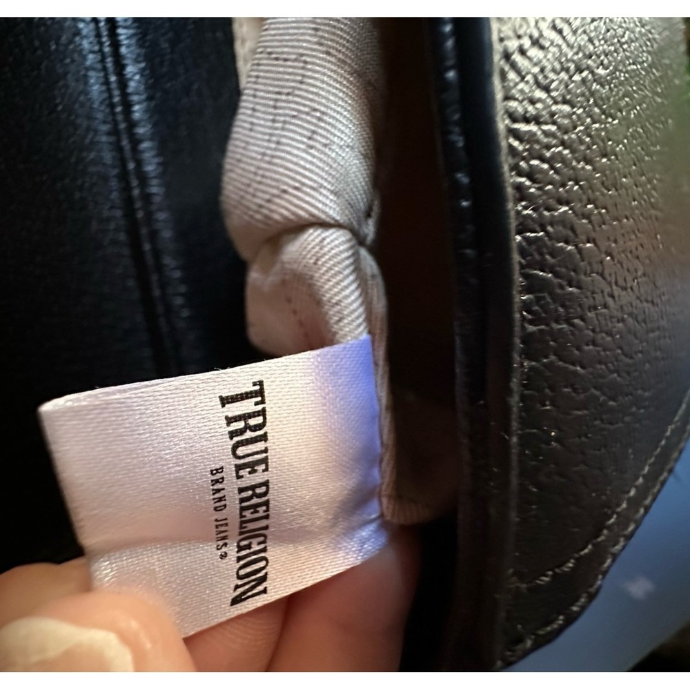 TRUE RELIGION Mini Flap Logo Crossbody Bag Black Gold Horseshoe Adjustable Strap - Picture 16 of 16